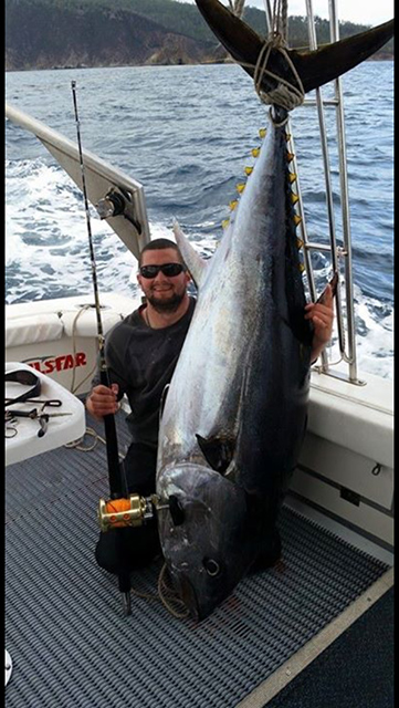 ANGLER: Jack Gard SPECIES: Southern Bluefin Tuna WEIGHT: 103kgs LURE: JB Lures Micro Dingo.